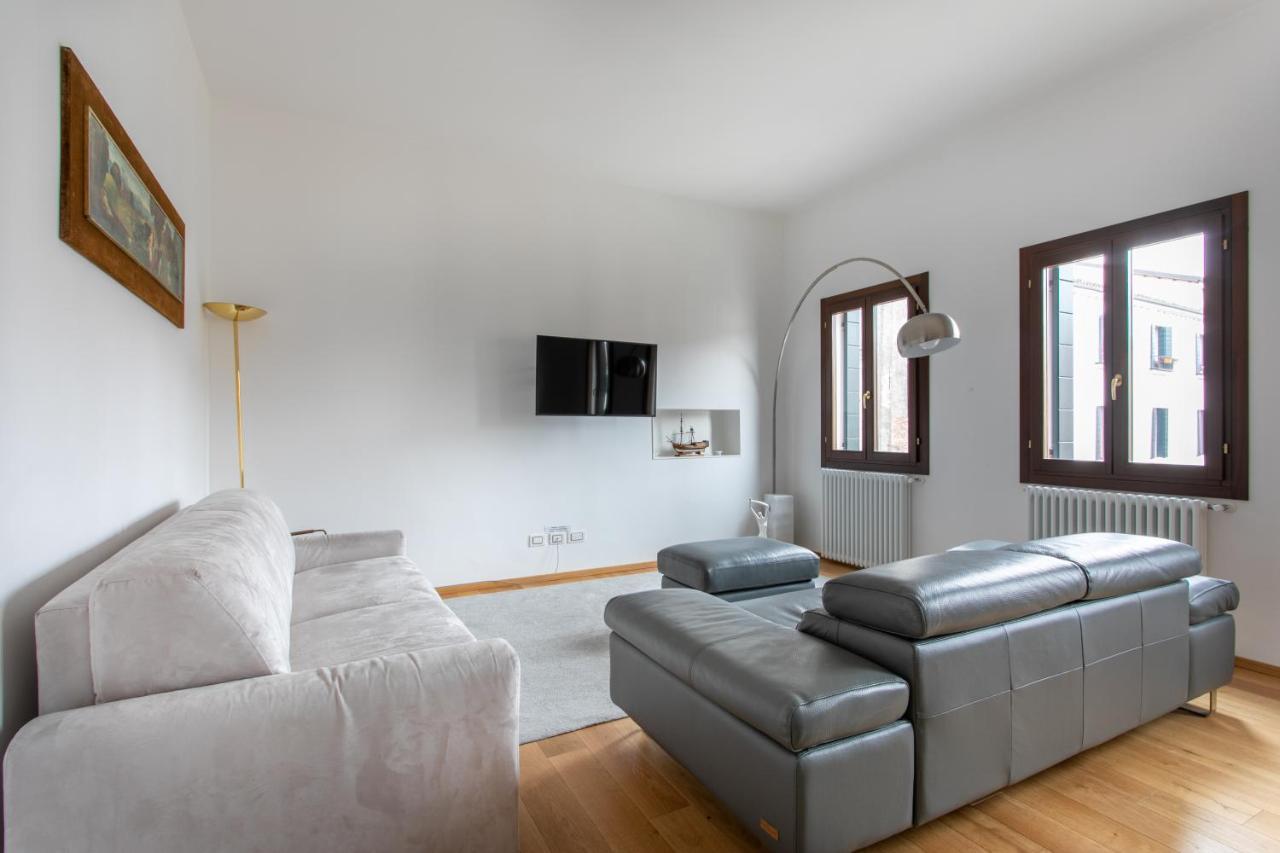 Residenza Pomponi Deluxe Apartment Venice Exterior photo