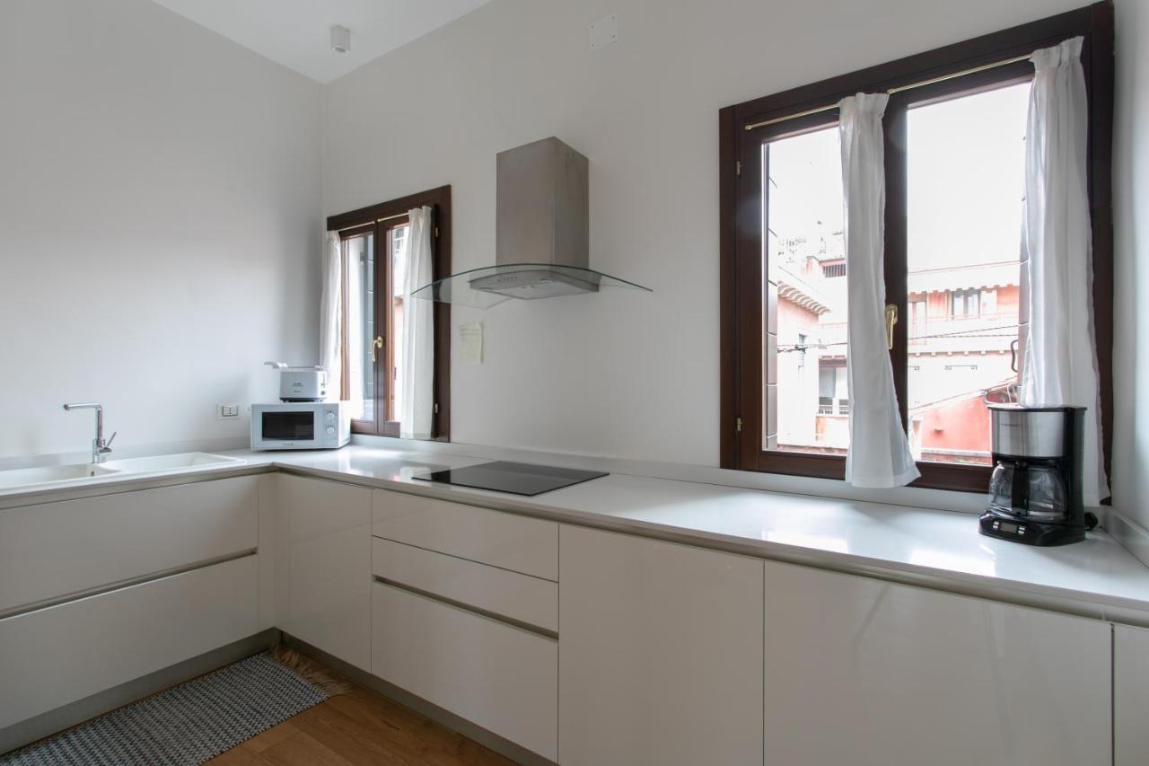Residenza Pomponi Deluxe Apartment Venice Exterior photo