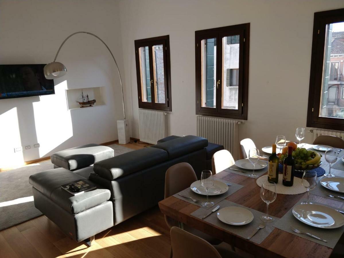 Residenza Pomponi Deluxe Apartment Venice Exterior photo