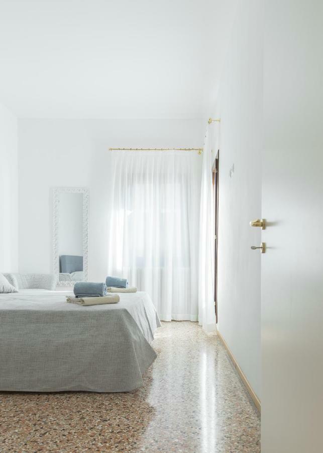Residenza Pomponi Deluxe Apartment Venice Exterior photo